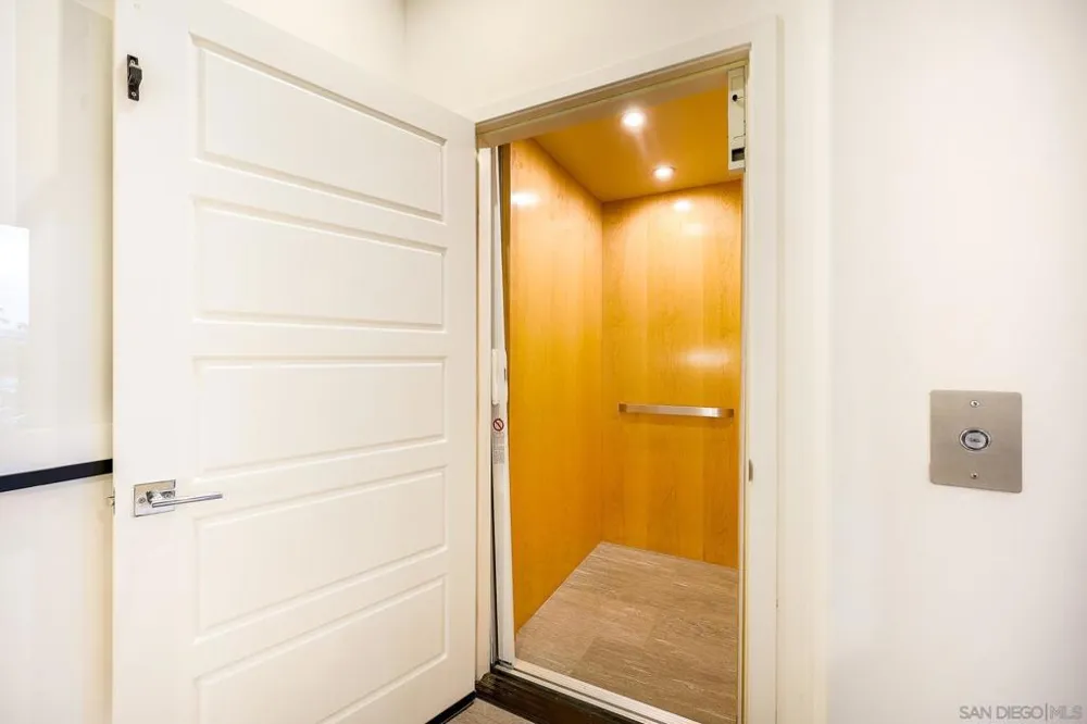 2858 Avella Cir San Diego, CA 92108