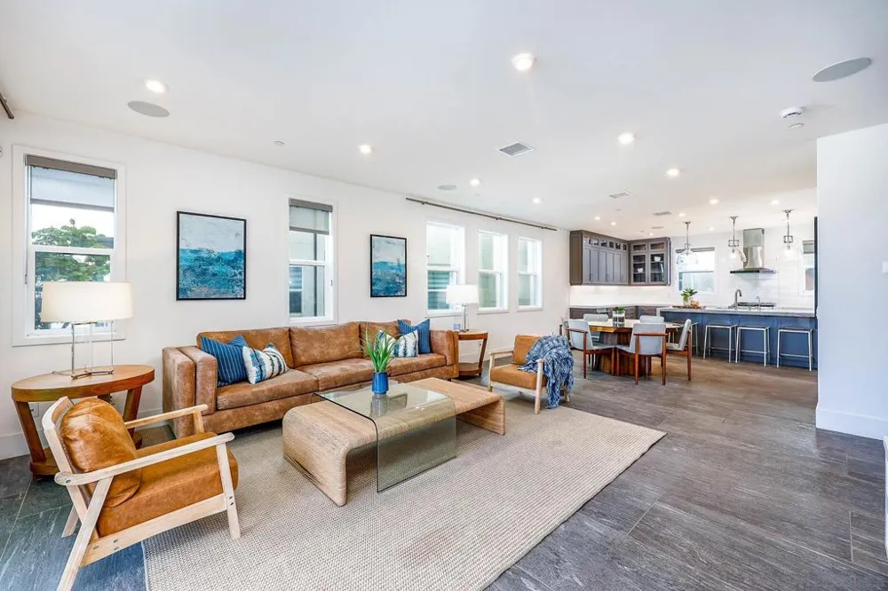 2858 Avella Cir San Diego, CA 92108