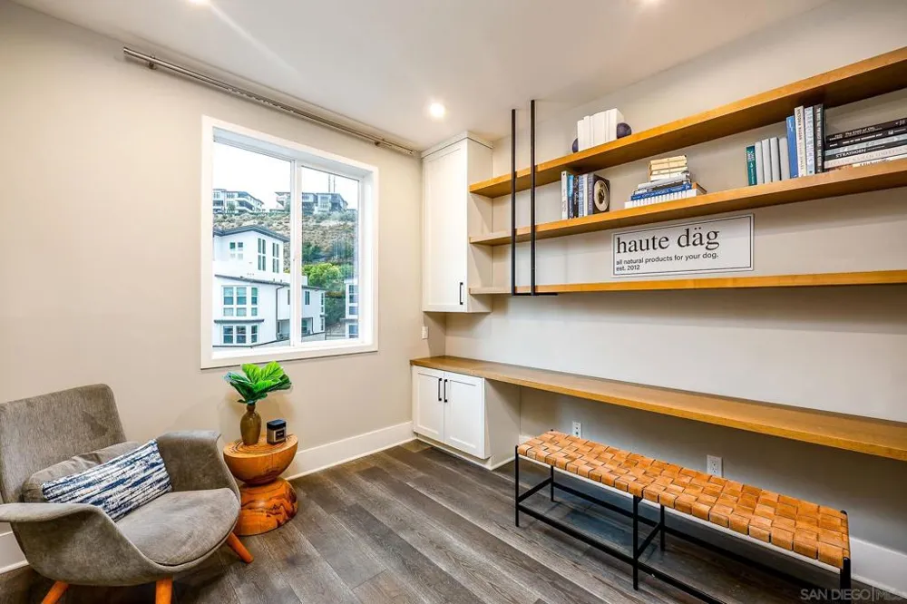 2858 Avella Cir San Diego, CA 92108