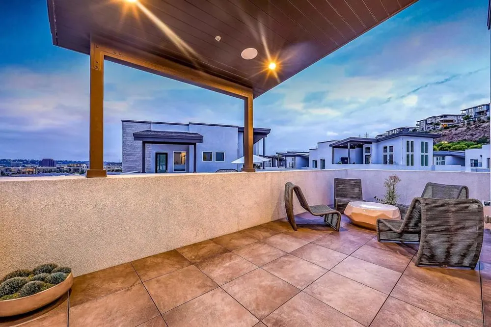 2858 Avella Cir San Diego, CA 92108
