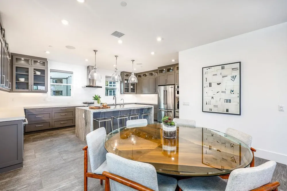 2858 Avella Cir San Diego, CA 92108