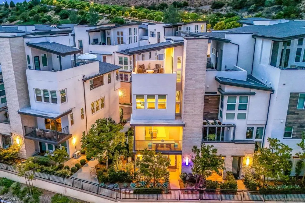 2858 Avella Cir San Diego, CA 92108