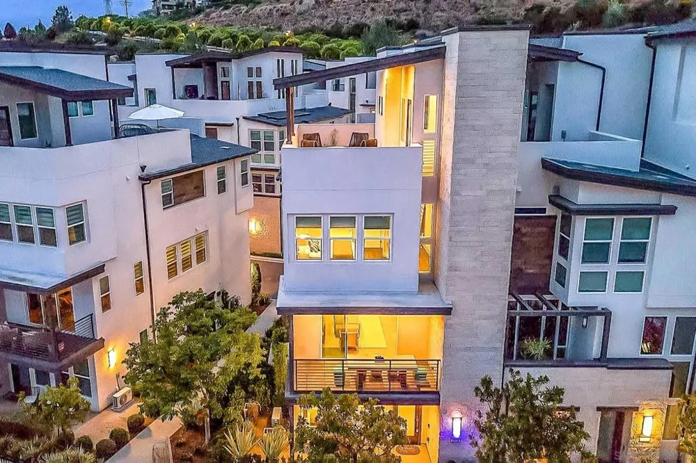 2858 Avella Cir San Diego, CA 92108
