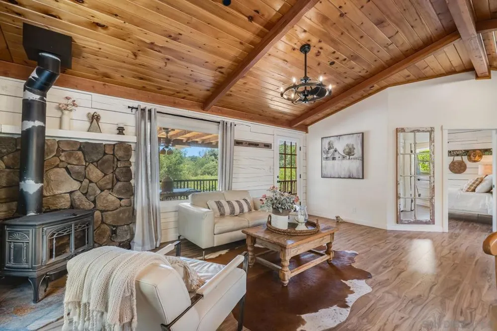 35251 Twin Oaks Rd Julian, CA 92036