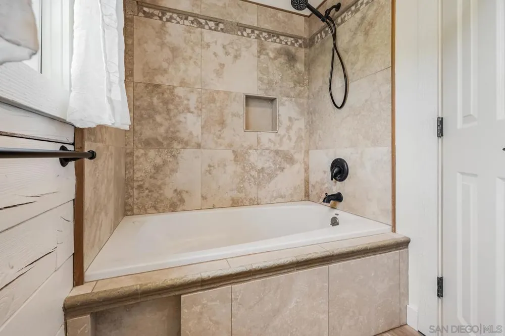 35251 Twin Oaks Rd Julian, CA 92036