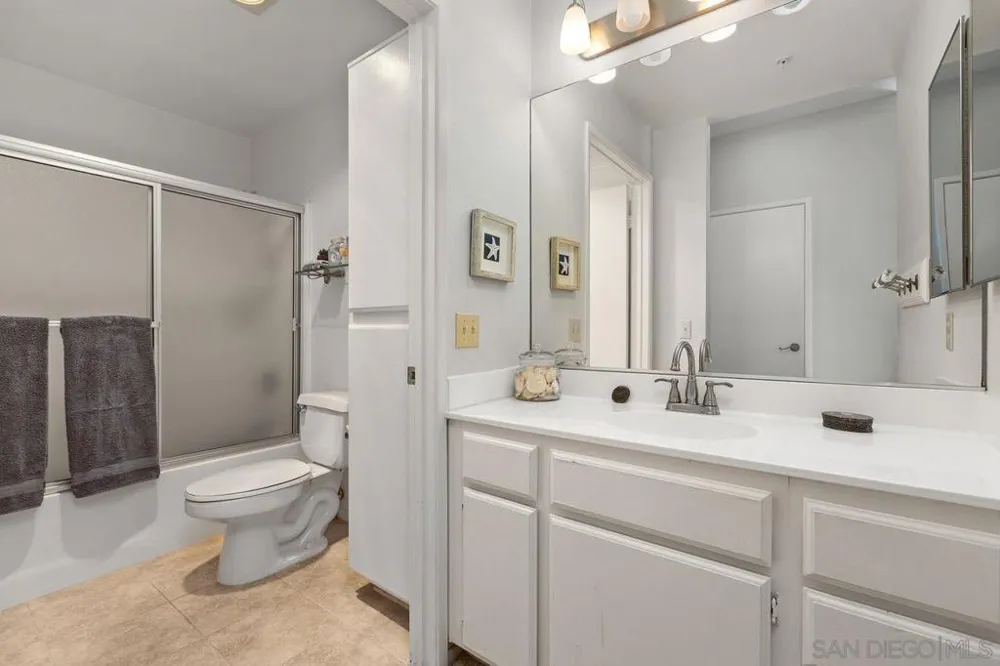 18764 Caminito Cantilena #148 San Diego, CA 92128