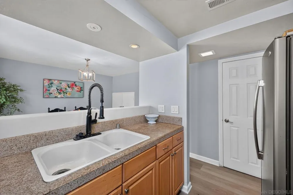 10376 Frank Lane Santee, CA 92071