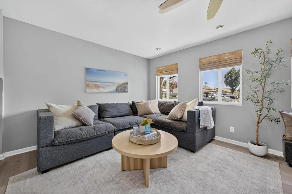 10376 Frank Lane Santee, CA 92071