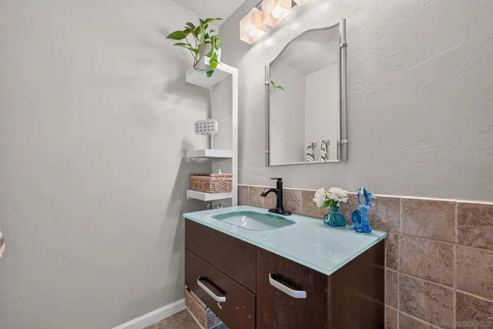 10376 Frank Lane Santee, CA 92071