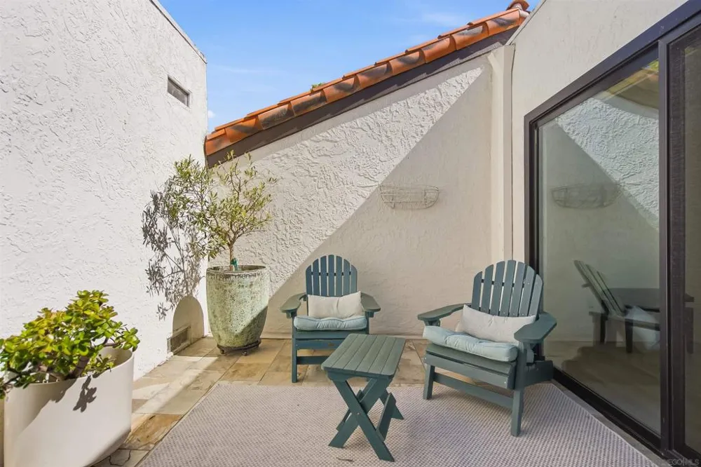 633 Camino Ynez Solana Beach, CA 92075