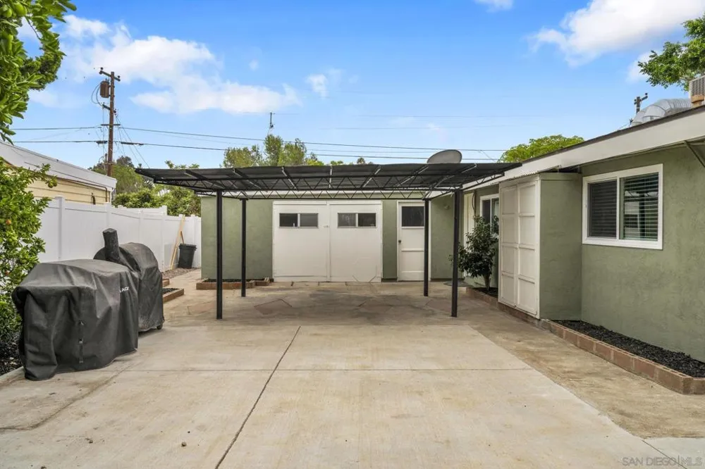 9222 Overton San Diego, CA 92123
