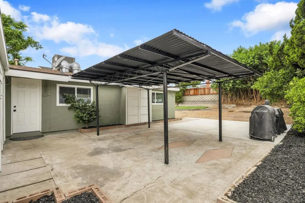 9222 Overton San Diego, CA 92123