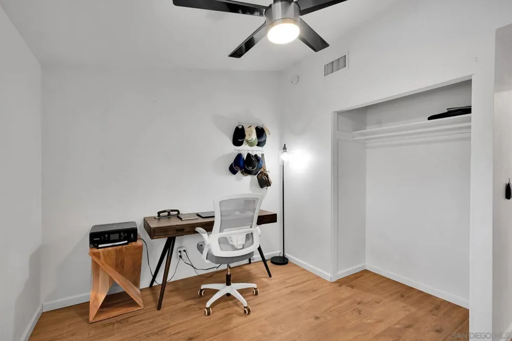 9222 Overton San Diego, CA 92123
