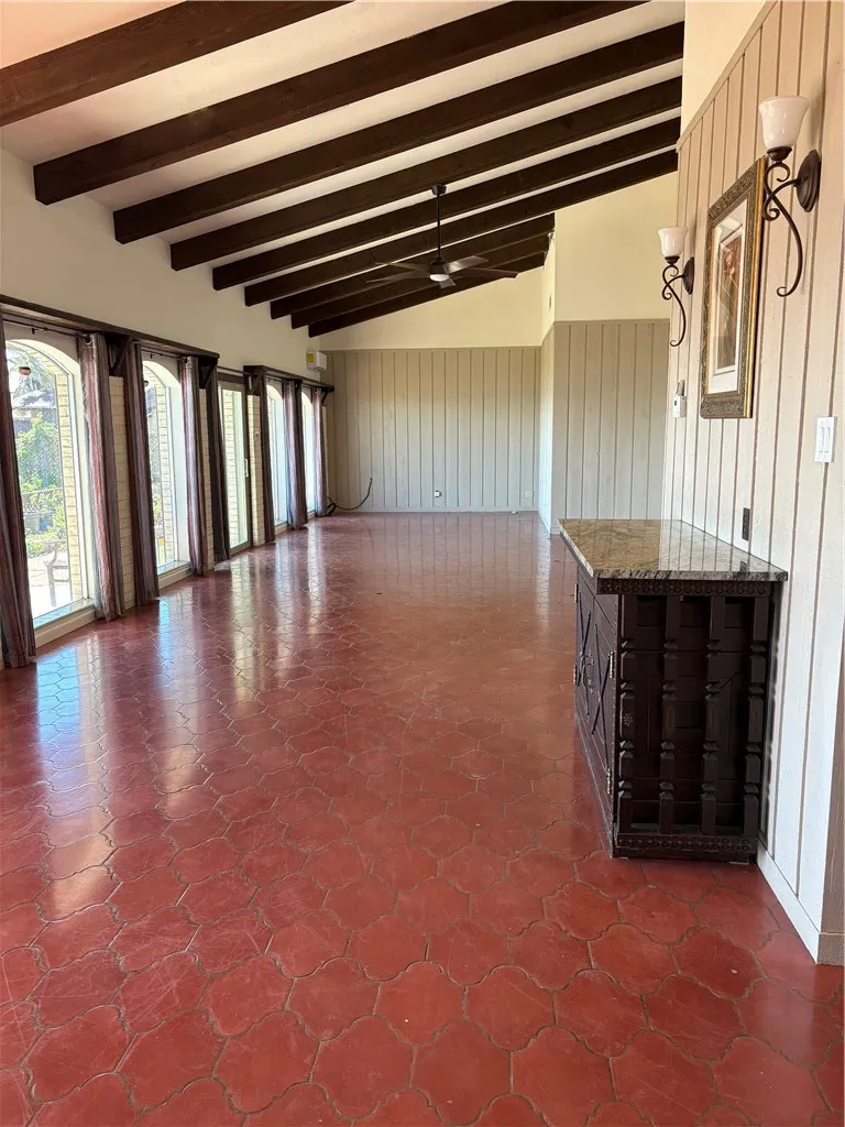 120 Shore Drive Portland, TX 78374