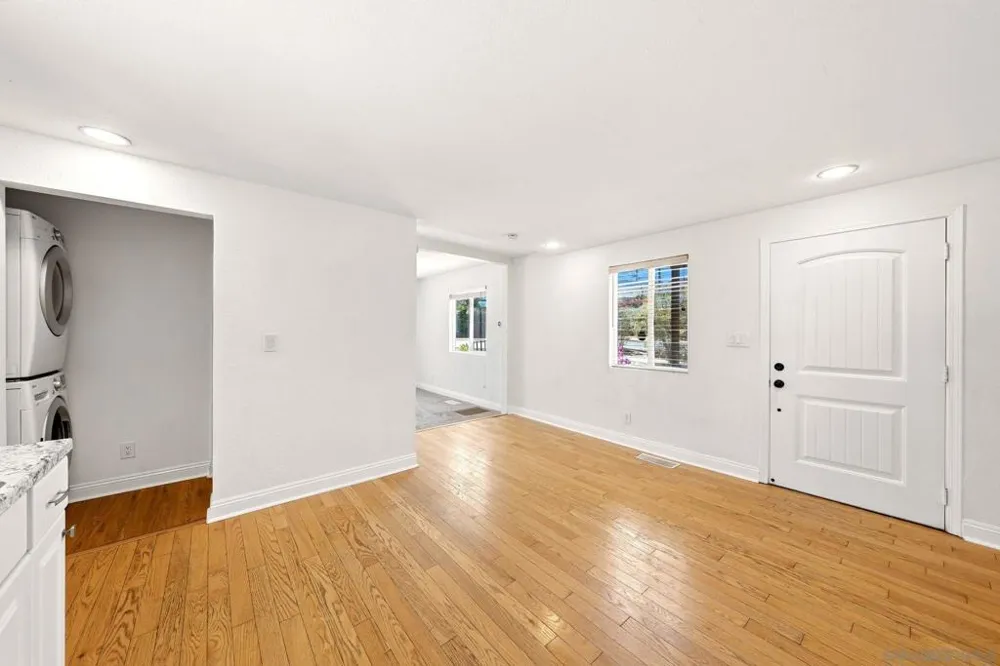 5065 Guava Ave La Mesa, CA 91942