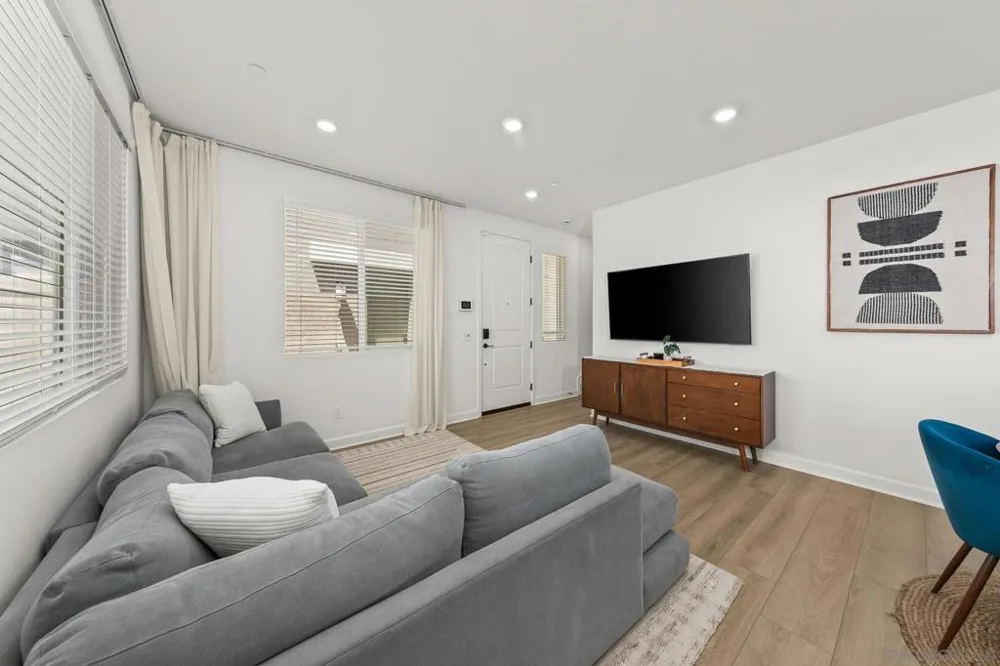 2158 Tributary Drive #1 Chula Vista, CA 91913