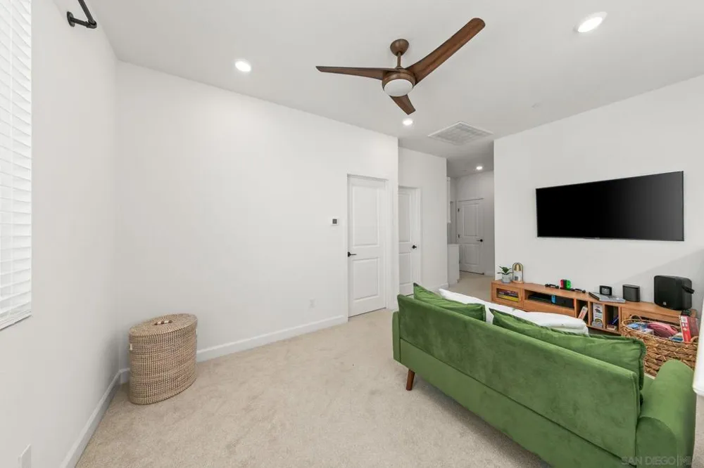 2158 Tributary Drive #1 Chula Vista, CA 91913