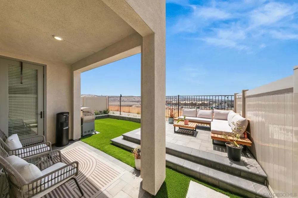 2158 Tributary Drive #1 Chula Vista, CA 91913
