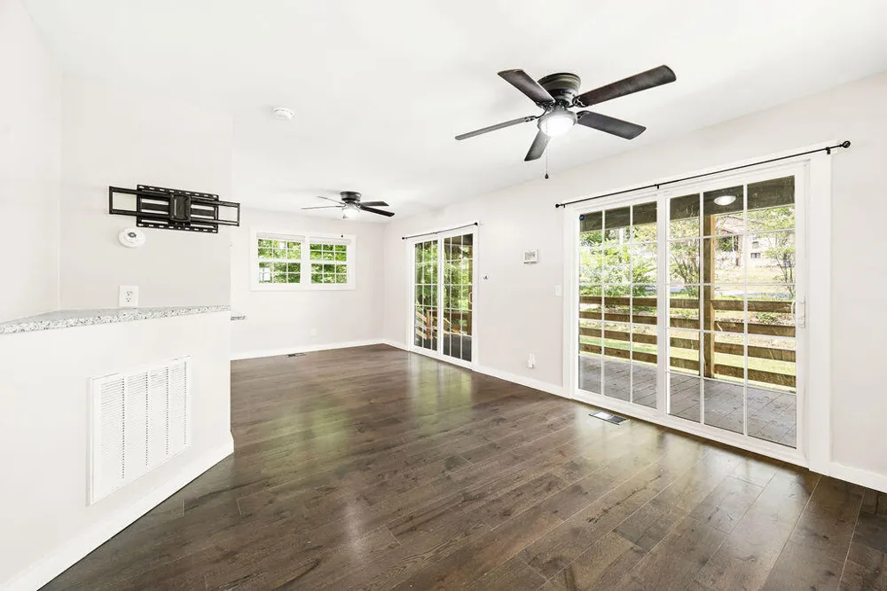 615 Chattanooga Street LaFayette, GA 30728