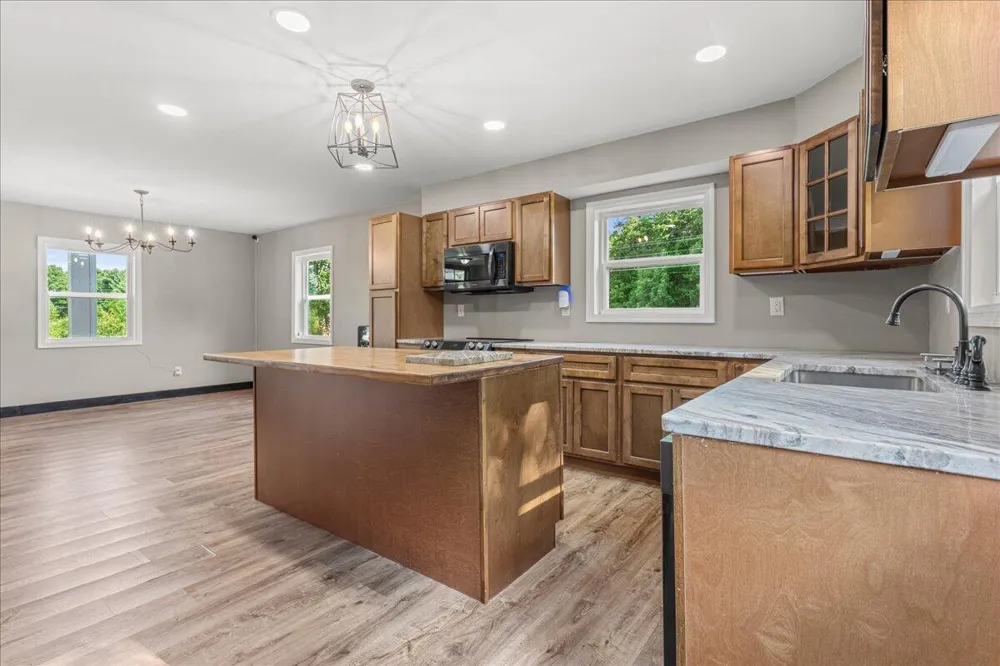103 County Road 636 Etowah, TN 37331