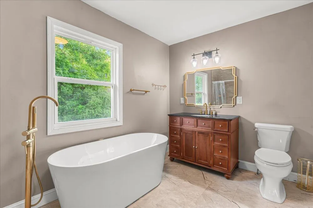 103 County Road 636 Etowah, TN 37331
