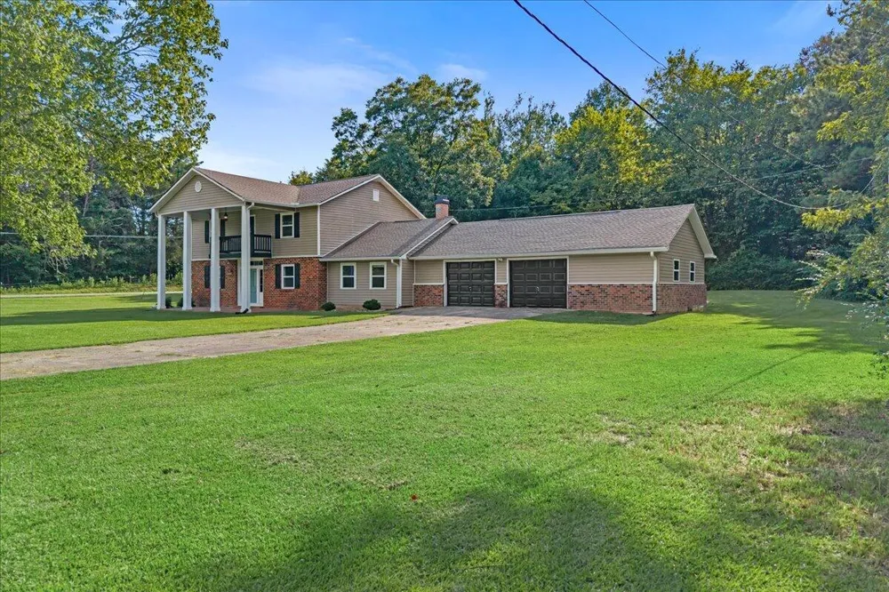 103 County Road 636 Etowah, TN 37331
