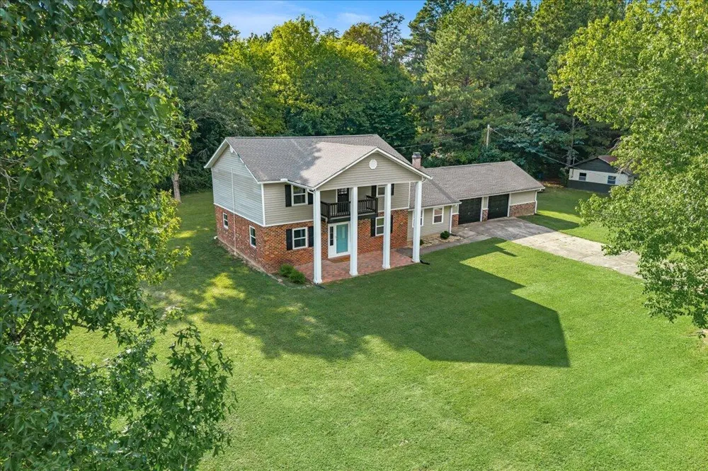 103 County Road 636 Etowah, TN 37331