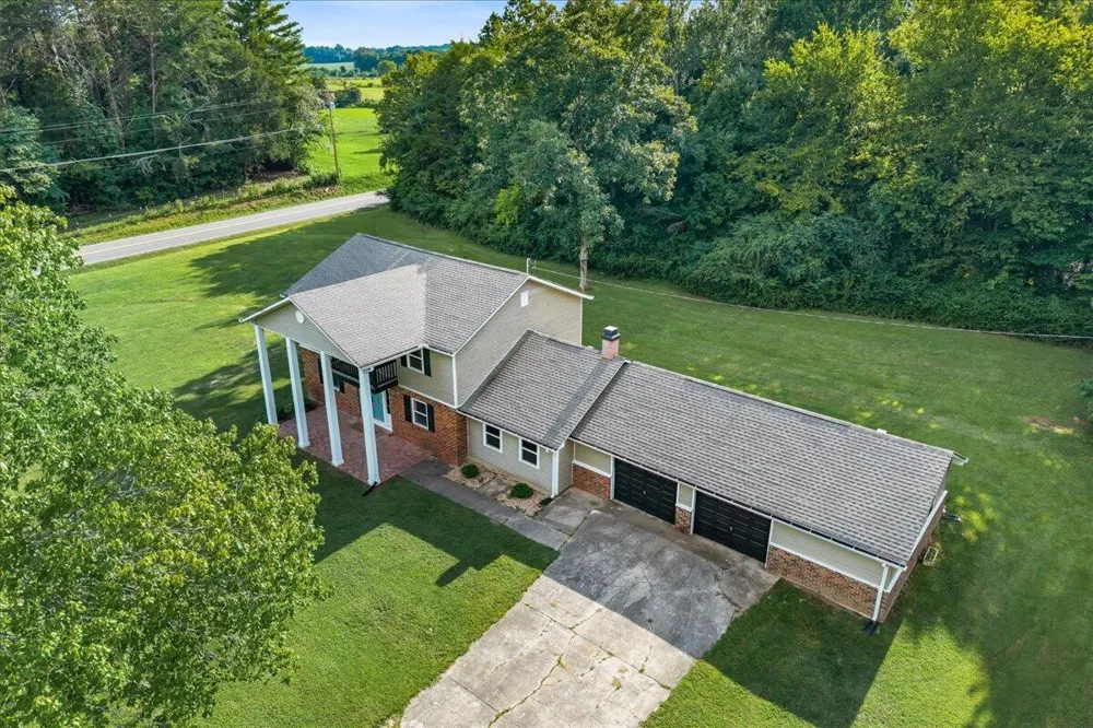 103 County Road 636 Etowah, TN 37331