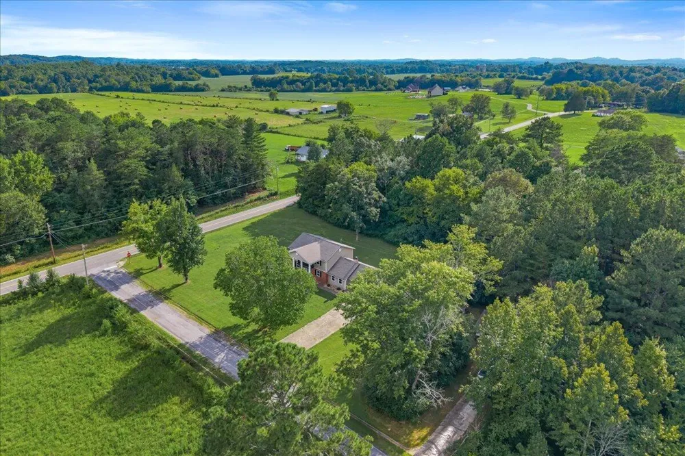103 County Road 636 Etowah, TN 37331