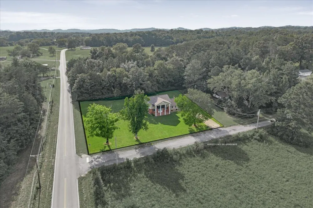 103 County Road 636 Etowah, TN 37331