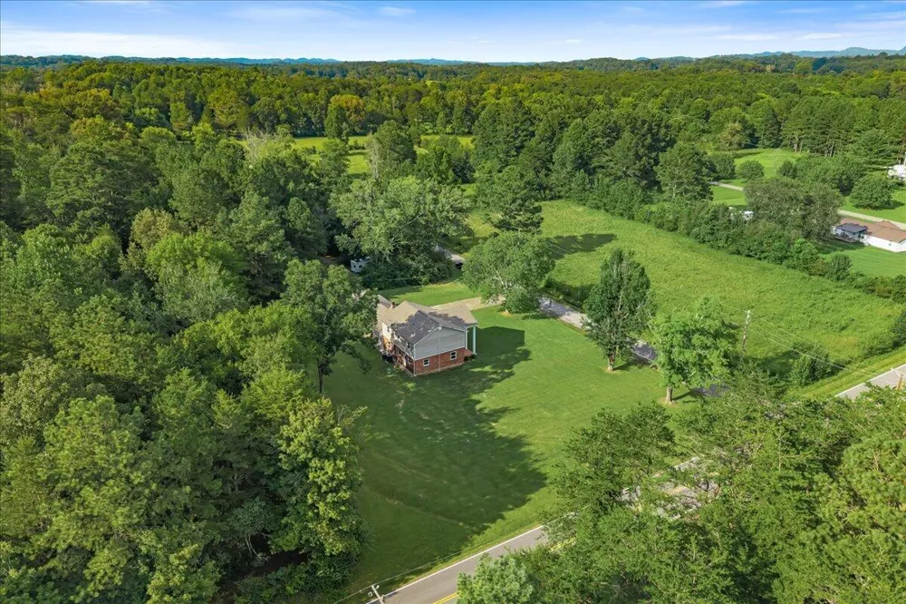 103 County Road 636 Etowah, TN 37331