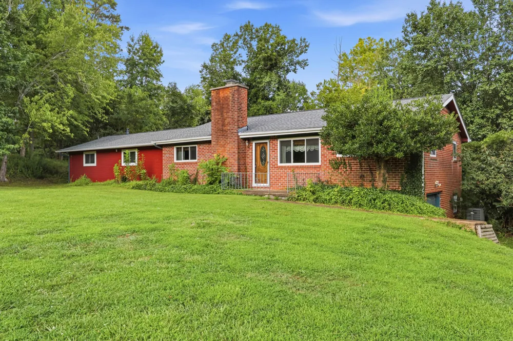 6514 White Oak Valley Circle McDonald, TN 37353