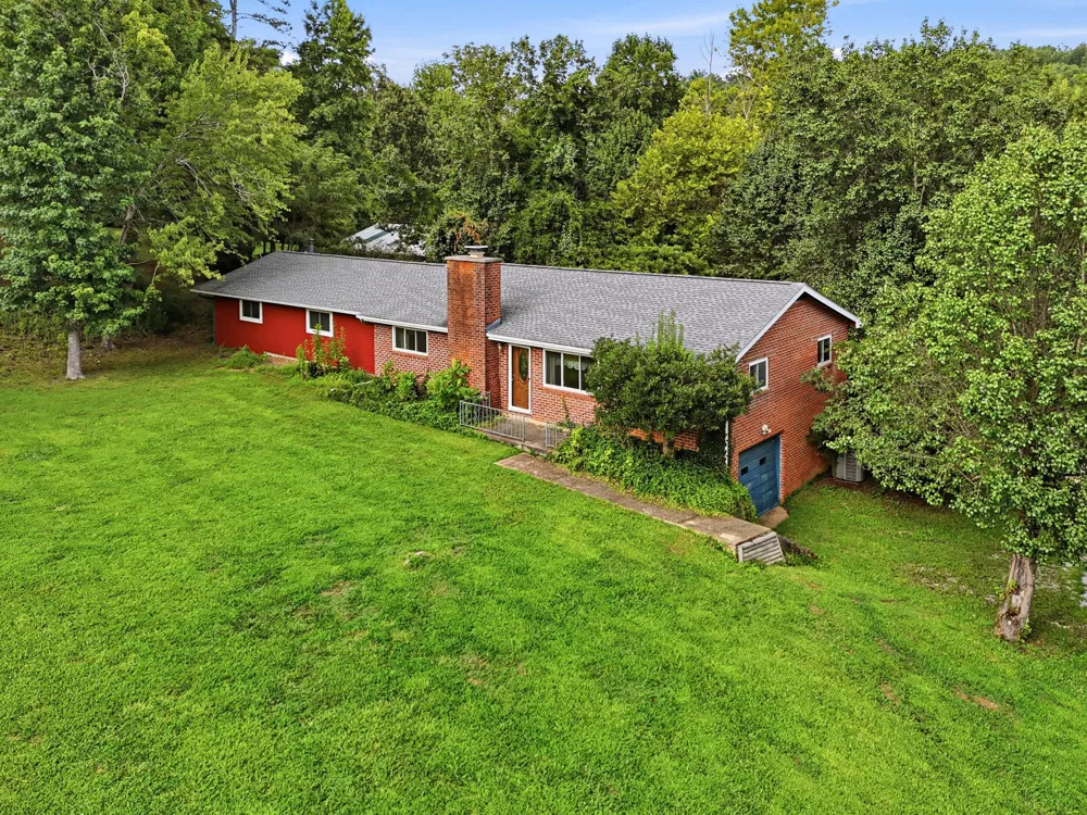 6514 White Oak Valley Circle McDonald, TN 37353