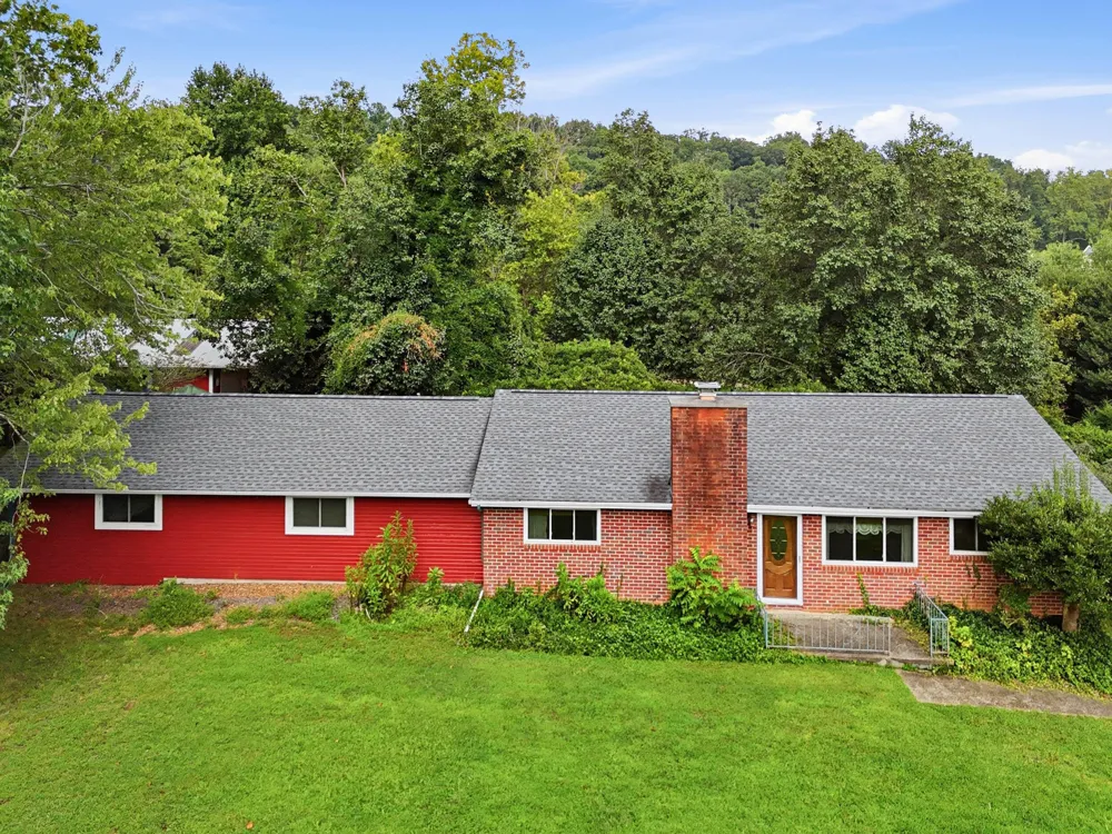 6514 White Oak Valley Circle McDonald, TN 37353