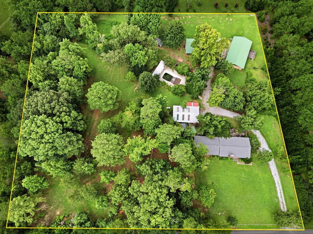 6514 White Oak Valley Circle McDonald, TN 37353