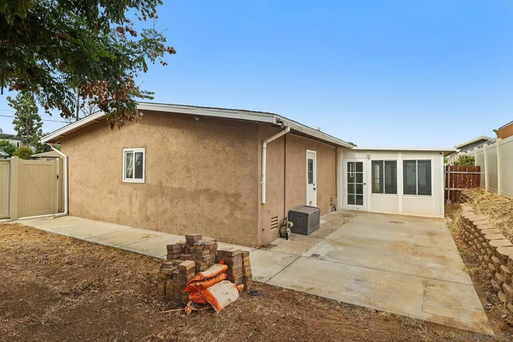 13416 Ripple Lakeside, CA 92040