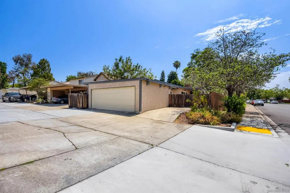 10756 Cariuto Court San Diego, CA 92124
