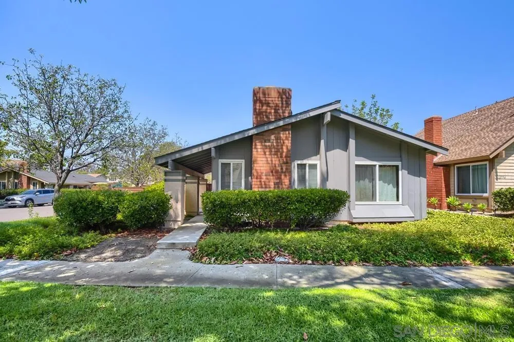10756 Cariuto Court San Diego, CA 92124