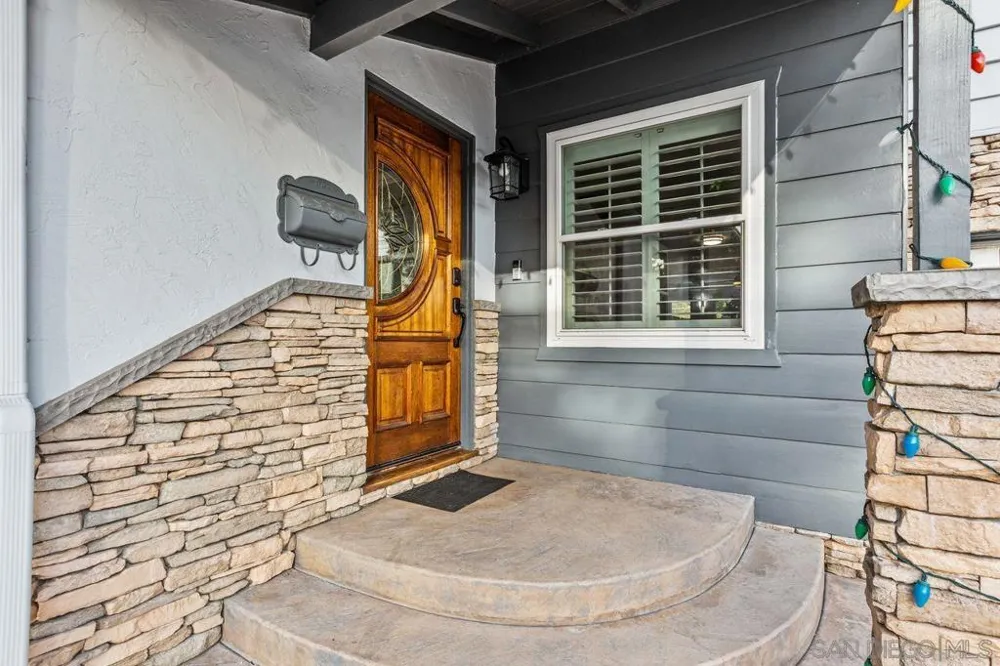 6245 Broadmoor Dr. La Mesa, CA 91942