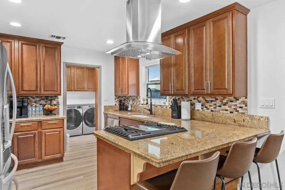 6245 Broadmoor Dr. La Mesa, CA 91942