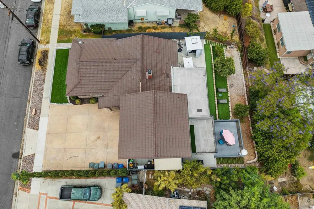 6245 Broadmoor Dr. La Mesa, CA 91942