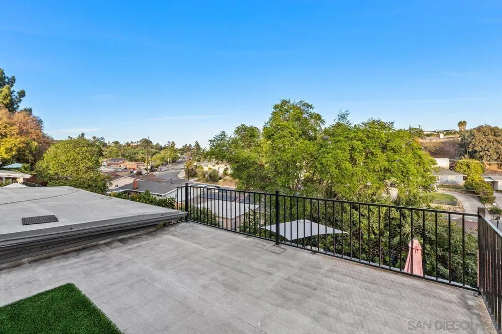 6245 Broadmoor Dr. La Mesa, CA 91942