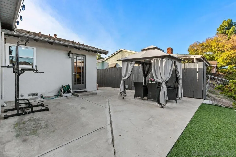 6245 Broadmoor Dr. La Mesa, CA 91942