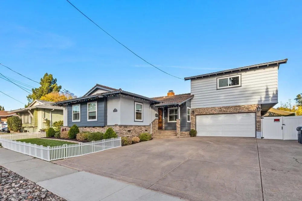 6245 Broadmoor Dr. La Mesa, CA 91942