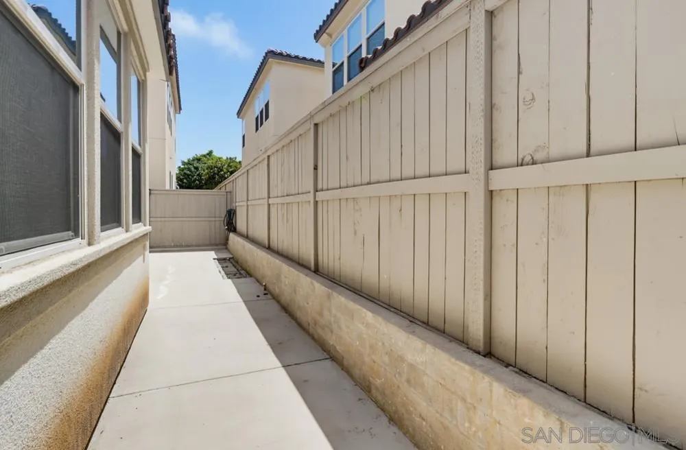 1041 SEA GLASS WAY Chula Vista, CA 92154