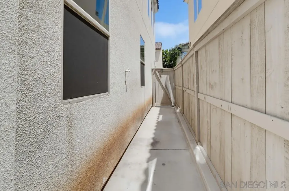 1041 SEA GLASS WAY Chula Vista, CA 92154