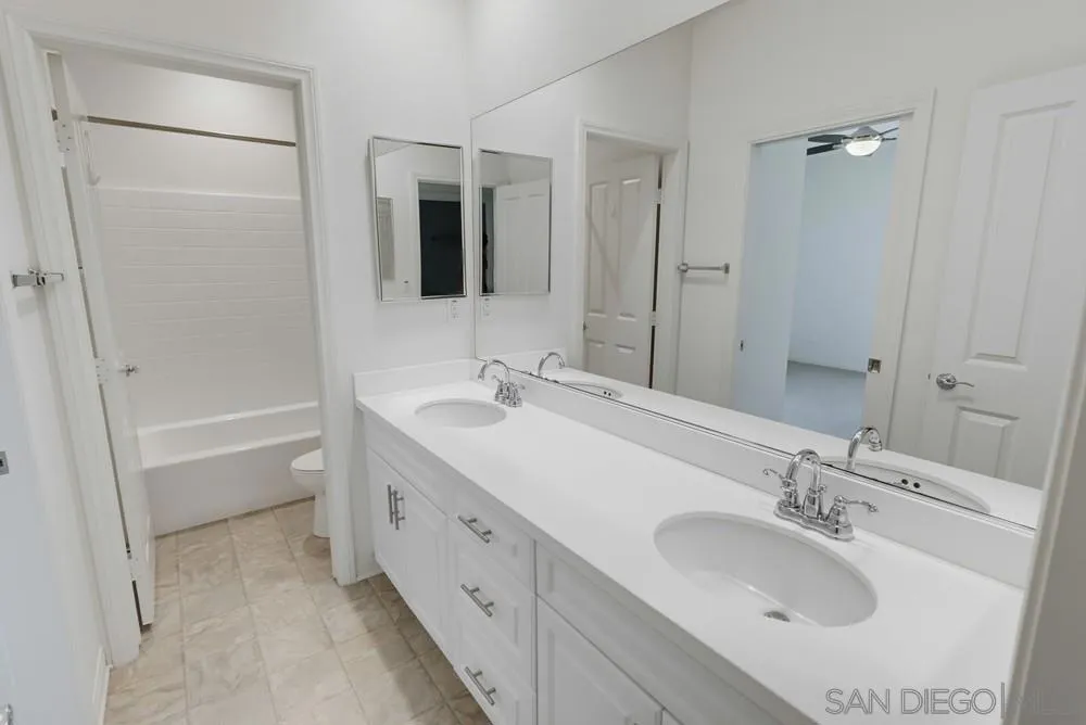 1041 SEA GLASS WAY Chula Vista, CA 92154