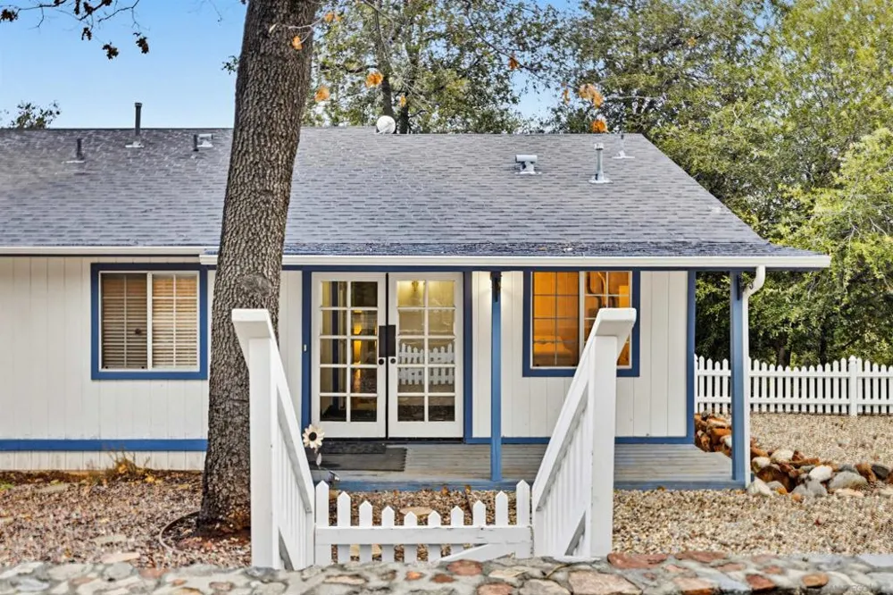 17009 Iron Springs Rd Julian, CA 92036