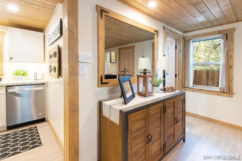 42655 Peregrine Big Bear, CA 92315