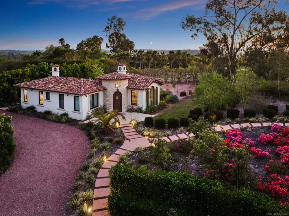 7031 Las Colinas Rancho Santa Fe, CA 92067